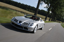 Amazon | CMC メルセデス ベンツ SLR マクラーレン (2003) 1/18