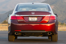 新型アコード EX-L V-6 セダン(北米)