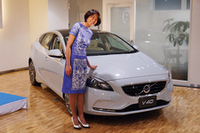 ボルボ V40 浅尾美和さん納車セレモニー