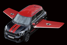 ウィング・オプションを装備したMINI John Cooper Works