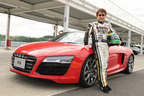 アウディ 新型 R8を試乗してくれた松田秀士さん