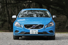 ボルボ V60 T4 R-DESIGN "ポールスター・パフォーマンス・パッケージ"