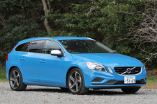 ボルボ V60 T4 R-DESIGN "ポールスター・パフォーマンス・パッケージ"