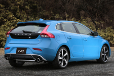 ボルボ V40 T5 R-DESIGN