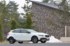 ボルボ V40 クロスカントリー T5 AWD[エクステリア・スタイリング・キット装着車]