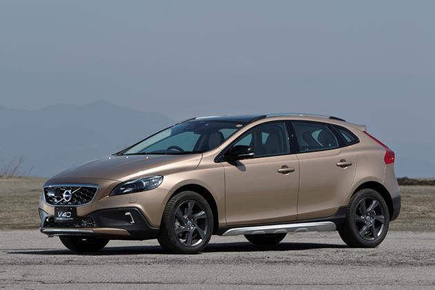 ボルボ V40 クロスカントリー T5 AWD 試乗レポート／今井優杏