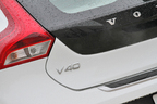 ボルボ V40 クロスカントリー T5 AWD[エクステリア・スタイリング・キット装着車]　V40エンブレム