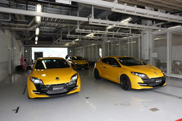ルノー、「トゥインゴ ルノー・スポール」と「メガーヌ エステート GT 220」を発売 ～ルノー・スポールモデルの開発テストを日本で実施～
