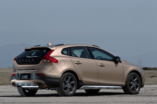 Volvo V40 Cross Country T5 AWD　（オプション装着車）