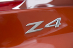 BMW 新型 Z4 sDrive35is　「Z4」エンブレム