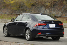 レクサス 新型IS ハイブリッド（IS300h）