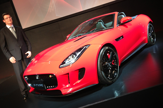 ジャガー 50年ぶりの2シーター コンバーチブル Fタイプ F Type を発表 新型車リリース速報 Mota