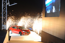 世界5都市で行われた新型「Mazda3(日本名：マツダ アクセラ)」　メディア向けお披露目イベントの模様