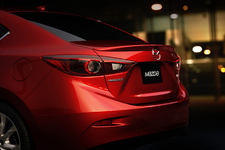 マツダ 3代目 新型「アクセラ セダン」(海外名：MAZDA3)[2013年秋デビュー予定]