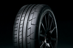 専用チューニング245/40R18タイヤ（ポテンザRE070）