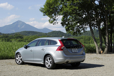 ボルボ V60 T4[2013年モデル]