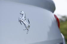 「フェラーリ FF」 エクステリア・リアエンブレム