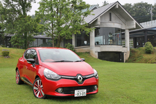 ルノー 新型[4代目] ルーテシア「インテンス」[ボディカラー：ルージュ フラムメタリック／パック・クルール]