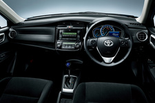 カローラアクシオ HYBRID G 内装