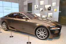 「INTERSECT BY LEXUS」