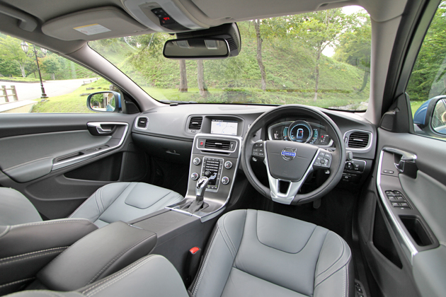 ボルボ S60 T4 SE[2014年モデル]　インテリア・フロントシート周り