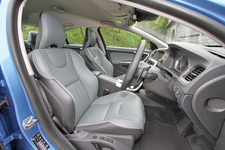 ボルボ S60 T4 SE[2014年モデル]　フロントシート