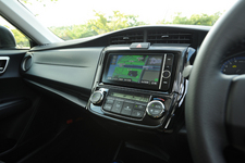 トヨタ カローラアクシオ ハイブリッド