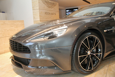 ASTON MARTIN Vanquish Centenary Edition(アストンマーティン ヴァンキッシュ 100周年記念エディション)