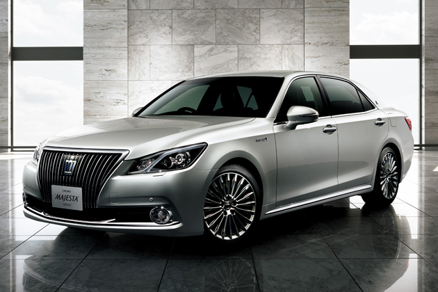 ダンロップ、高性能タイヤ「SP SPORT 2050」がトヨタ新型「クラウン