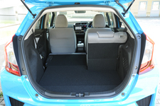 ホンダ 新型 フィット ハイブリッド Fパッケージ[FF]　インテリア・ULTR SEAT(ウルトラシート)／ユーティリティモード