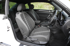 フォルクスワーゲン ザ・ビートル ターボ クールスターパッケージ　インテリア[Turbo専用インテリア]・フロントシート