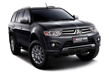 三菱 パジェロスポーツ