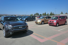 【日産360】「日本にない日本車」インフィニティQXと、「アメリカにない日本車」の軽自動車「モコ」