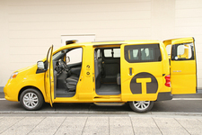 「イエローキャブ」ニューヨーク市タクシー仕様「日産 NV200タクシー」量産モデル