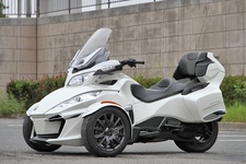 BRP「Can-Am Spyder ロードスター」