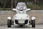 BRP「Can-Am Spyder ロードスター」