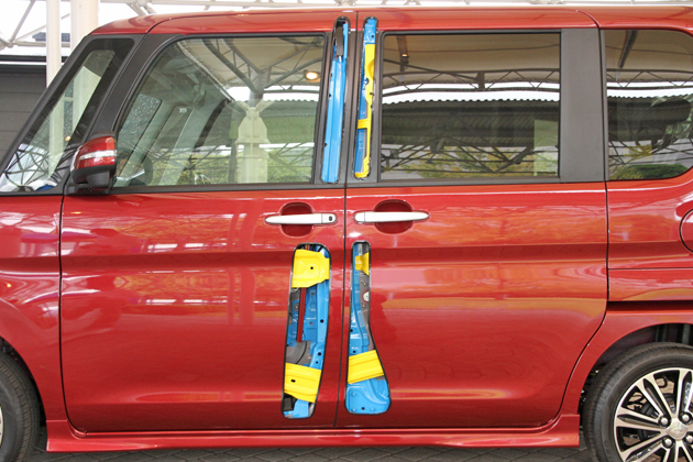 ダイハツ 新型「タント」 ピラーインドア