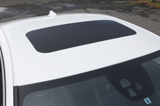ボルボ S60 T4 R-DESIGN [2014年モデル] ボディカラー：クリスタルホワイトパール