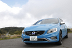 ボルボ V60 T6 AWD R-DESIGN [2014年モデル] ボディカラー：レーベルブルー（R-DESIGN専用色）