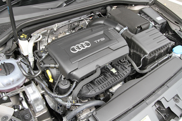 アウディ 新型 A3スポーツバック「1.8 TFSI quattro」　1.8リッター直4 DOHC インタークーラー付ターボ 直噴ガソリンエンジン