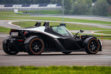 KTM「X-BOW(クロスボウ) GT」海外試乗レポート／嶋田智之　サーキット・テストコース試乗　3