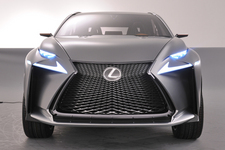 LEXUS LF-NX(プレミアムコンパクトSUVコンセプト)[東京モーターショー2013 参考出品車]