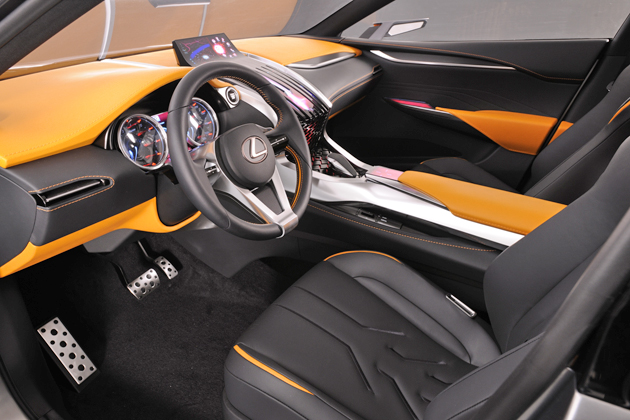 LEXUS LF-NX(プレミアムコンパクトSUVコンセプト)[東京モーターショー2013 参考出品車]