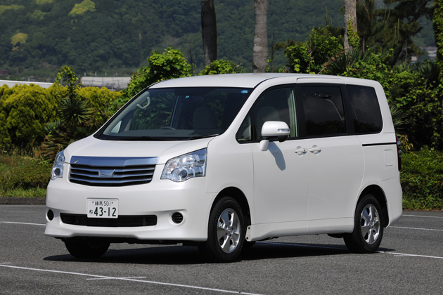 2UPJ-48197496]ヴォクシー(ノア)(ZRR80W)シートレール① 中古 ノア／ヴォクシー | トヨタ自動車株式会社 公式企業サイト