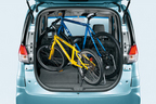 スズキ 新型 ソリオ　26型と20型自転車を積載することも出来るゆとりの荷室空間