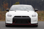 日産 GT-R NISMO[ボディカラー：ブリリアントホワイトパール]