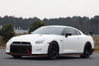 日産 GT-R NISMO[ボディカラー：ブリリアントホワイトパール]