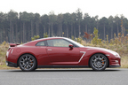 日産 GT-R Premium edition(2014年モデル)[ボディカラー：ゴールドフレークレッドパール(新色)]