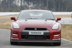 日産 GT-R Premium edition(2014年モデル)[ボディカラー：ゴールドフレークレッドパール(新色)]