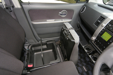 シートアンダーボックス